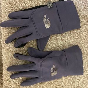 North face gloves